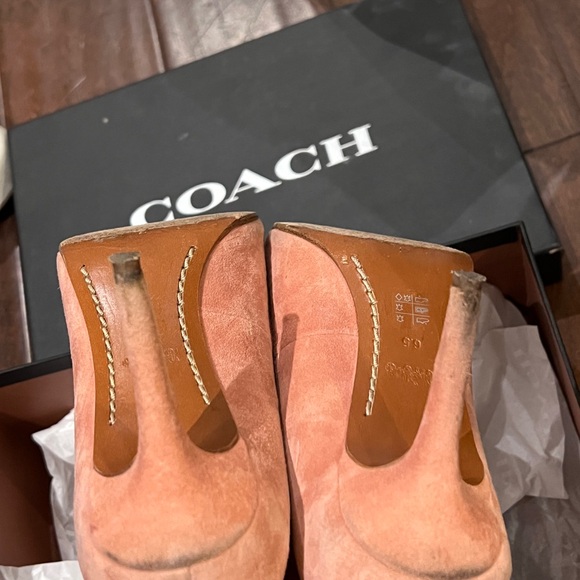 Coach heel - Picture 4 of 4